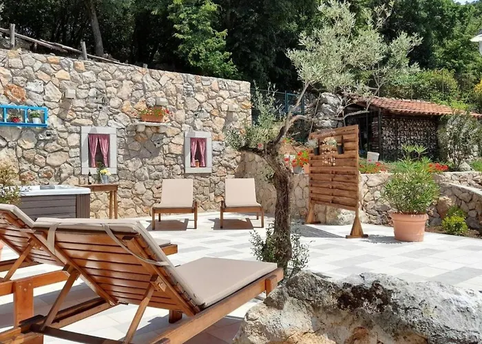 Villa Imortele Aria With Pool By Guide Cres