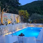 Imortele Aria With Pool By Guide 茨雷斯