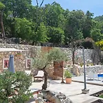 Imortele Aria With Pool By Guide 茨雷斯