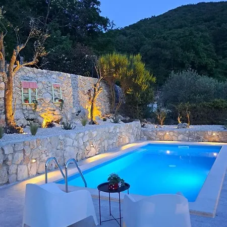 Imortele Aria With Pool By Guide Cres