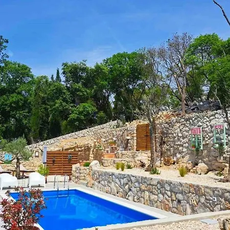 Imortele Aria With Pool By Guide Villa *