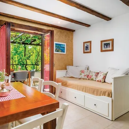 Imortele Aria With Pool By Guide Villa *