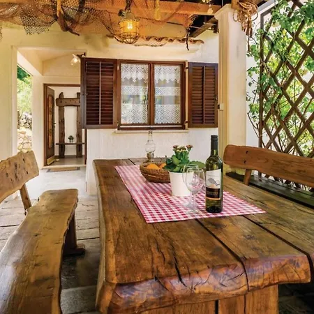 Imortele Aria With Pool By Guide Villa