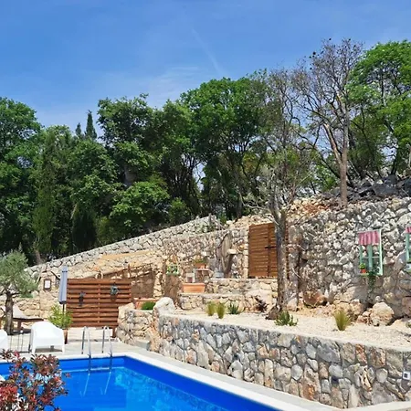 Imortele Aria With Pool By Guide Villa *